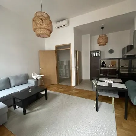 Klikk At Gozsdu Apartament *