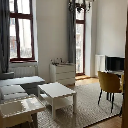 Klikk At Gozsdu Apartament *